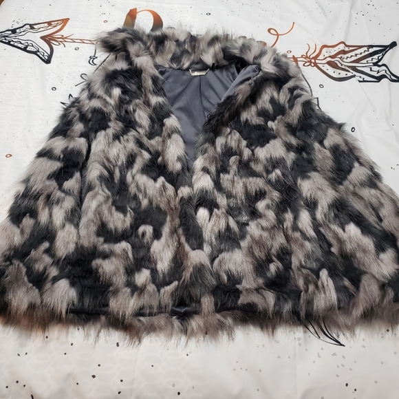 Marciano | Women’s Faux Fur Cape Brown Black Size M - Picture 3 of 6